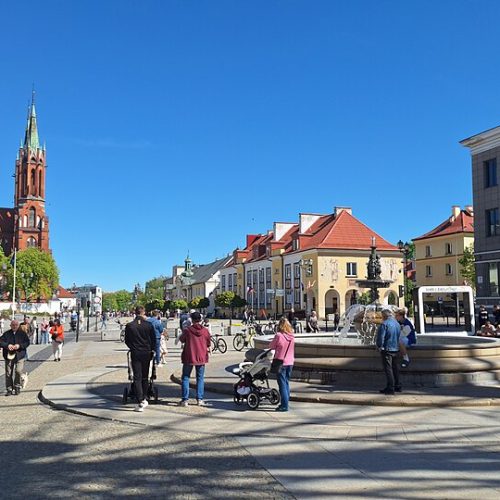 960px-20250501_143353_May_2025_in_Bia%C5%82ystok.jpg
