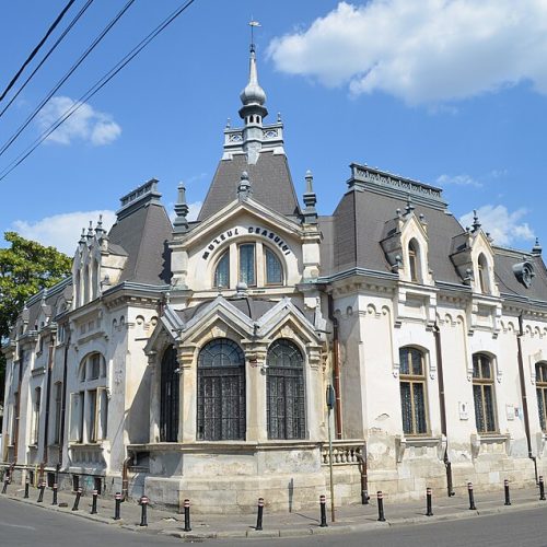 960px-Casa_Luca_Elefterescu%2C_azi_Muzeul_Ceasului_%22Nicolae_Simache%22_%282%29.JPG