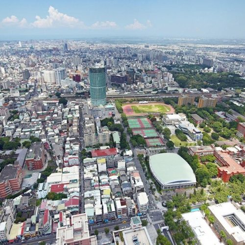 960px-Downtown_Tainan%282012%29_%28cropped%29.jpg