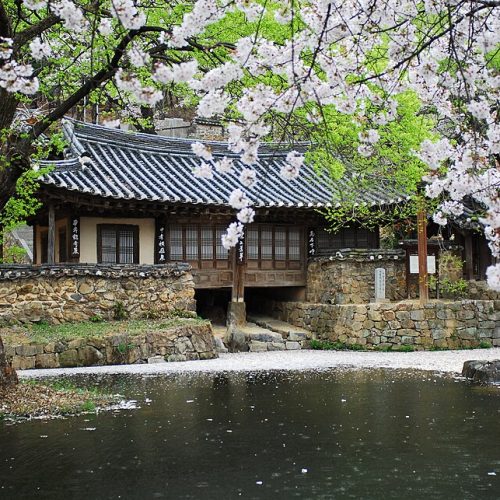 960px-Korea-Daejeon-Uam_Historic_Park-01.jpg