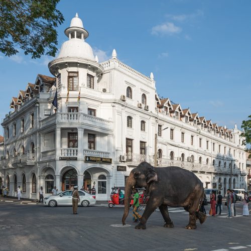 SL_Kandy_asv2020-01_img04_Queens_Hotel.jpg